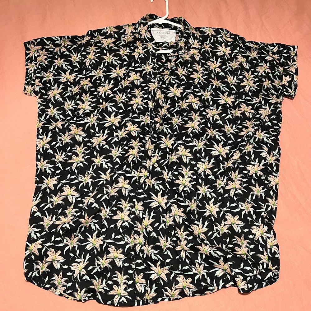 Acacia Mombasa Top in Monet
